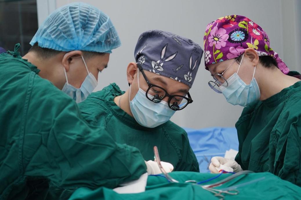 爱尔眼科吴桐：以仁心铸医魂，做眼眶病患者的“光明守护者”