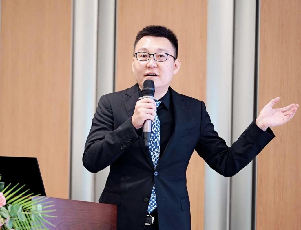 爱尔眼科吴桐：以仁心铸医魂，做眼眶病患者的“光明守护者”