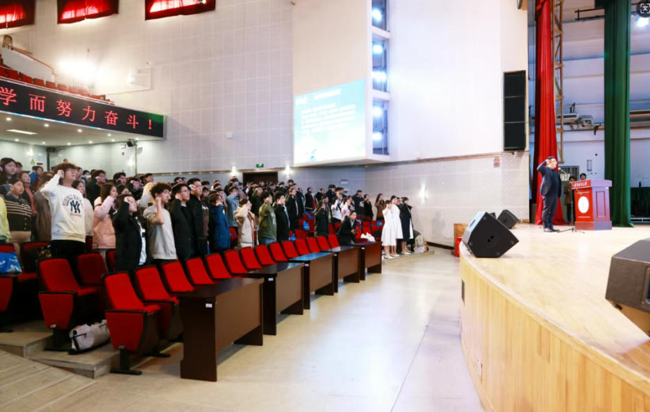 药学知识“活”起来，健康理念“燃”起来——中国药学会校园科普公益活动走进首都医科大学