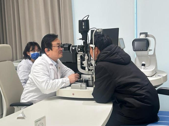 爱尔眼科邢怡桥:半生匠心守眼底,一生躬耕护光明 爱尔眼科邢怡桥:半生匠心守眼底,一生躬耕护光明