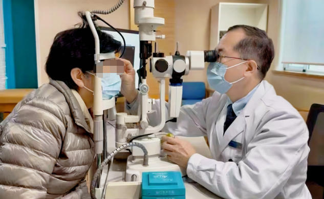 闵寒毅:三十余载匠心铸仁术,做眼底深处的守光人 闵寒毅:三十余载匠心铸仁术,做眼底深处的守光人